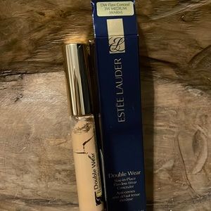 Estée Lauder double wear stay in place flawless wear concealer